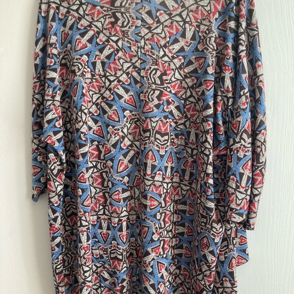 Euc size small sweater, cover lularoe - Picture 5 of 5